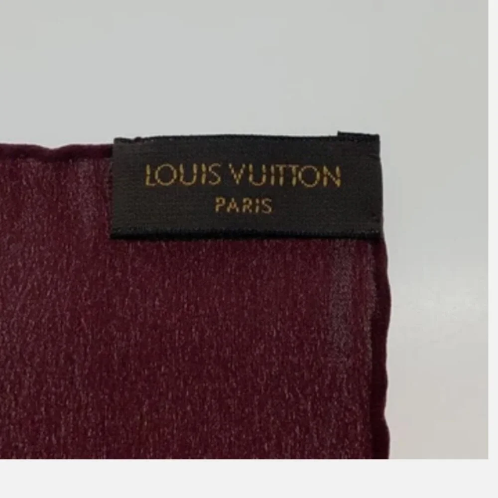 Sold - Louis Vuitton LV bordeaux 100% silk scarf - Picture 3 of 4